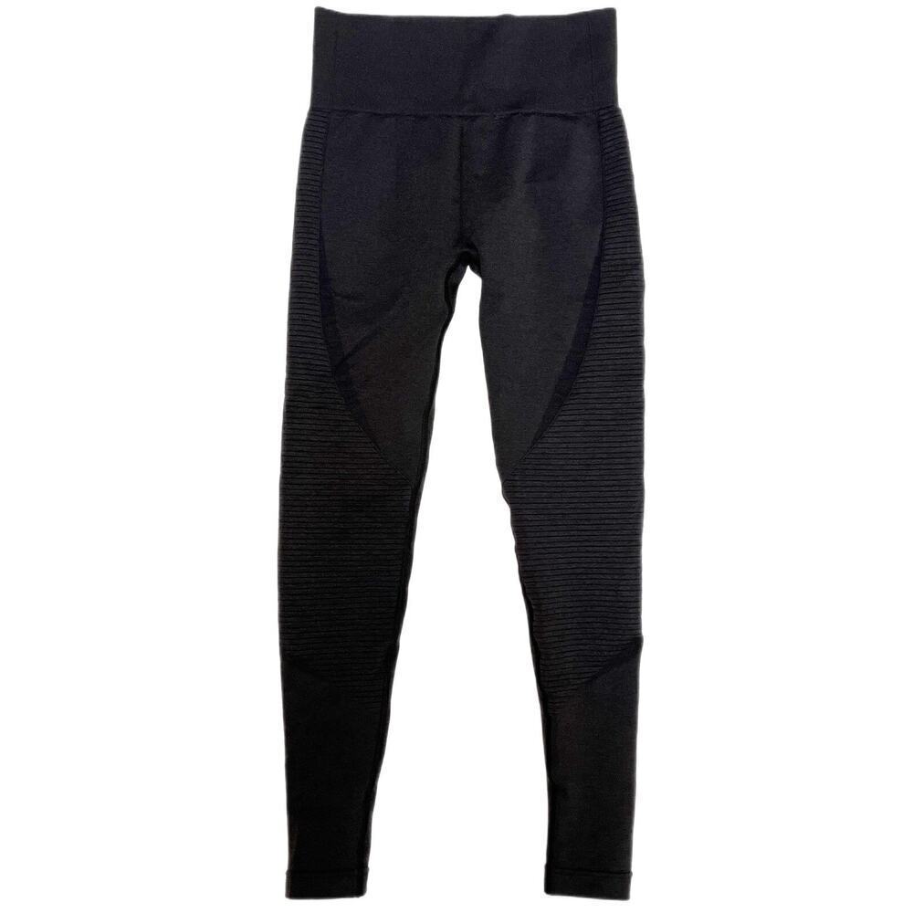 ACTA Women's Seamless High Rise Leggings Size S Black Ribbed Knit 7/8 Cropped